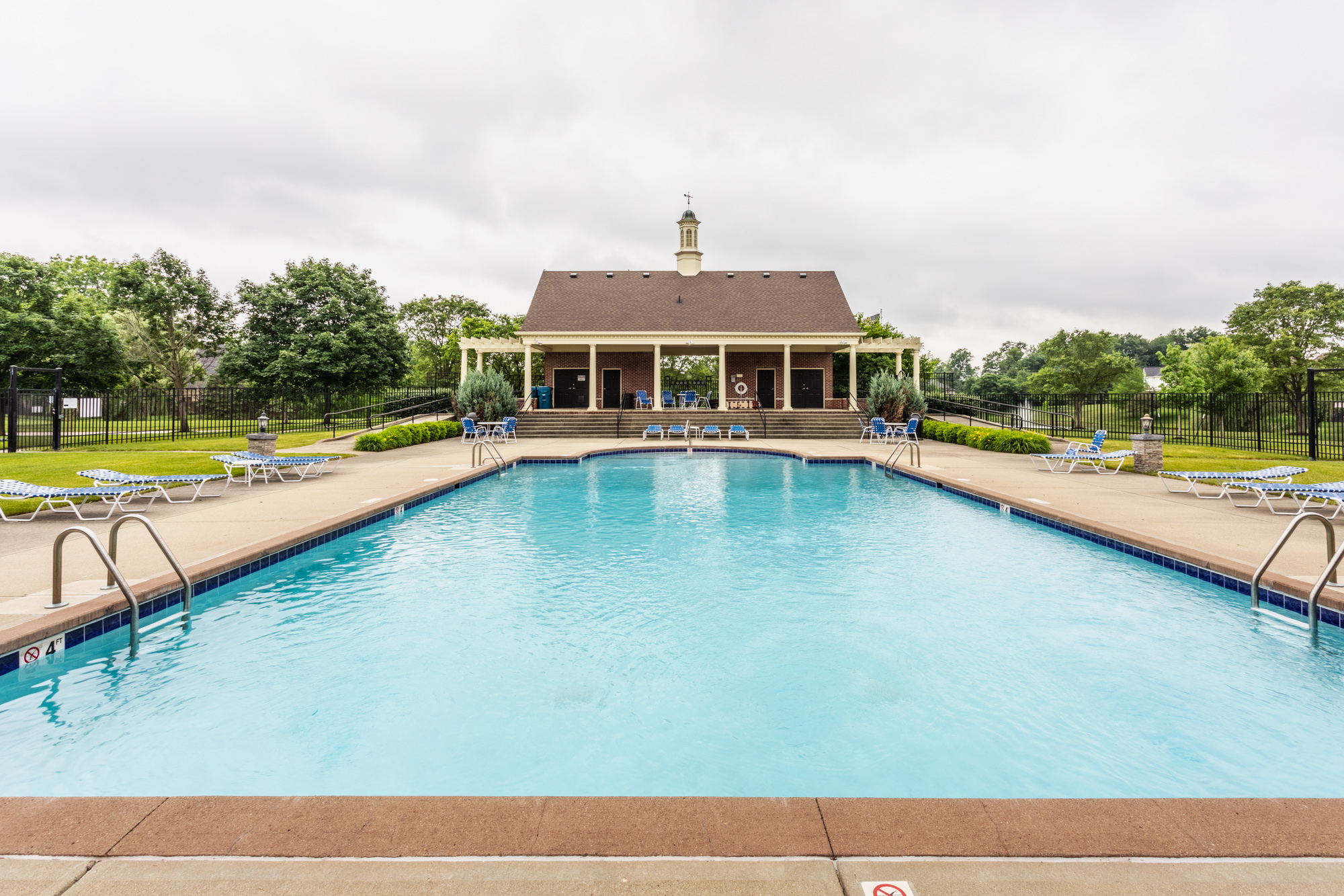Kingsborough community pool and clubhouse